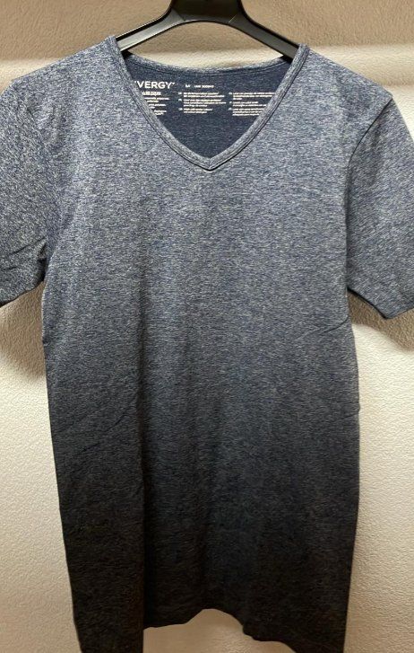 T-shirt: Sportshirt SET – Usato da Lalden venduto da wal_k7qx