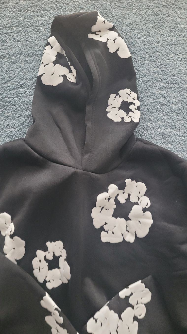 Lotti di vestiti: Tracksuit Set - Black with White Floral Design – Nuovo e nell'imballaggio originale da Winterthur venduto da sar_zg7p 1