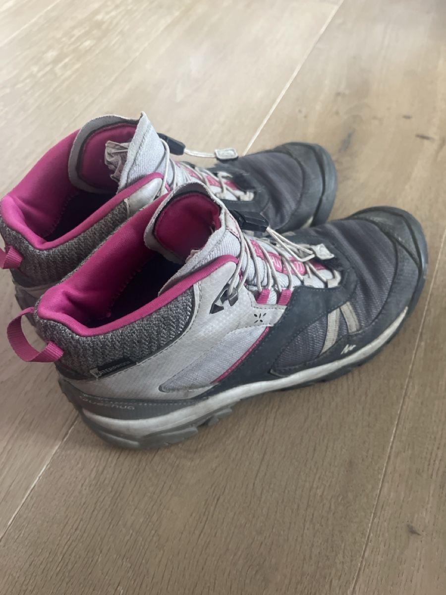 Schuhe für Mädchen: Wanderschuhe Mädchen Quechua, Grösse 36, Top Zustand! – Gebraucht aus Emmen von cocowalk 1