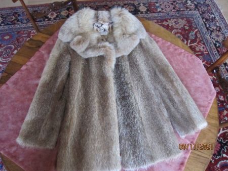 Nutria-Pelzjacke
