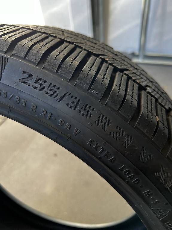 Pneumatici & Ruote complete: 255/35 R21 Winterreifen – Usato da Sursee venduto da gas_8n5t 1