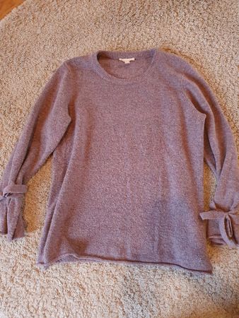 Esprit Strickpullover, Gr. S, Lila mit Schleifen an Ärmel