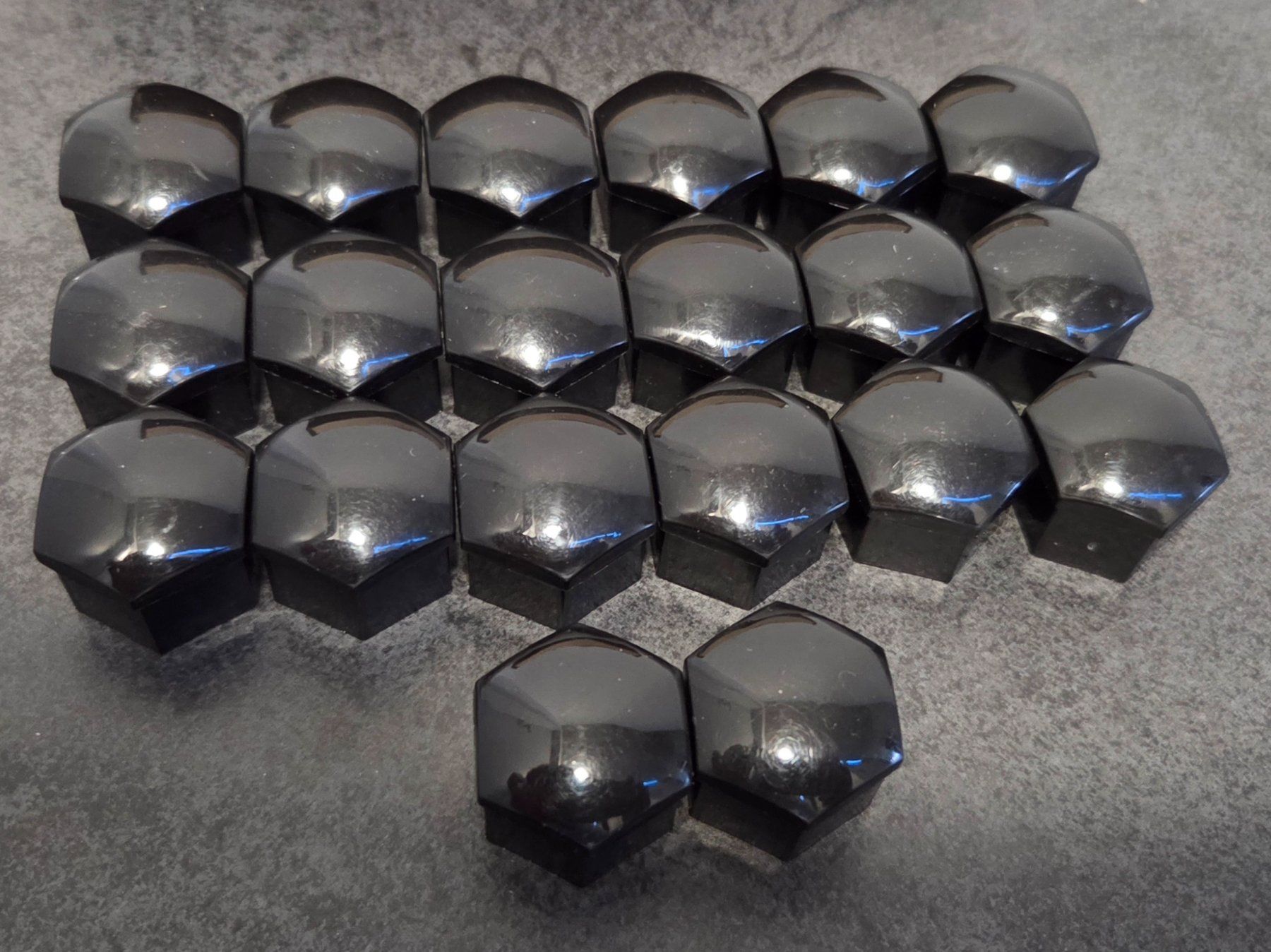 Cerchioni: Cache écrou  noir brillant 17mm – Usato da Erlach venduto da roberto910