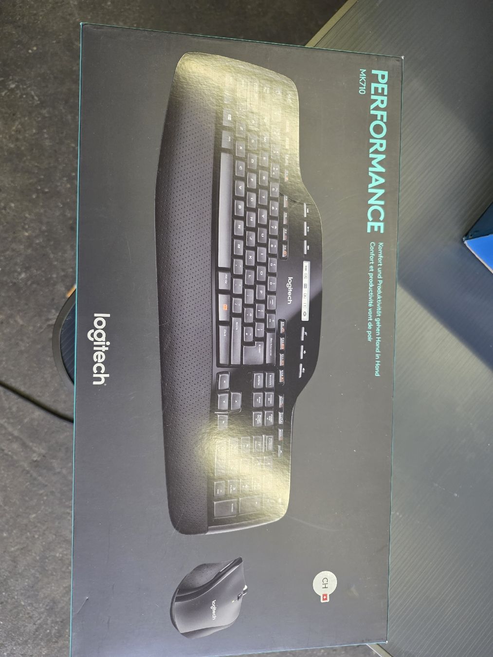 Logitech Claviers: Logitech MK710 Performance Keyboard & Mouse Combo CH  – D'occasion à Büren SO par Stevie_auktionen