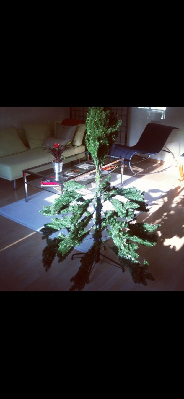Alle Dekorationen: Künstlicher Weihnachtsbaum – Gebraucht aus Zürich von Hugivida 2
