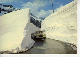 Grimmsel-Passöhe - Merzedes - Schneemauern