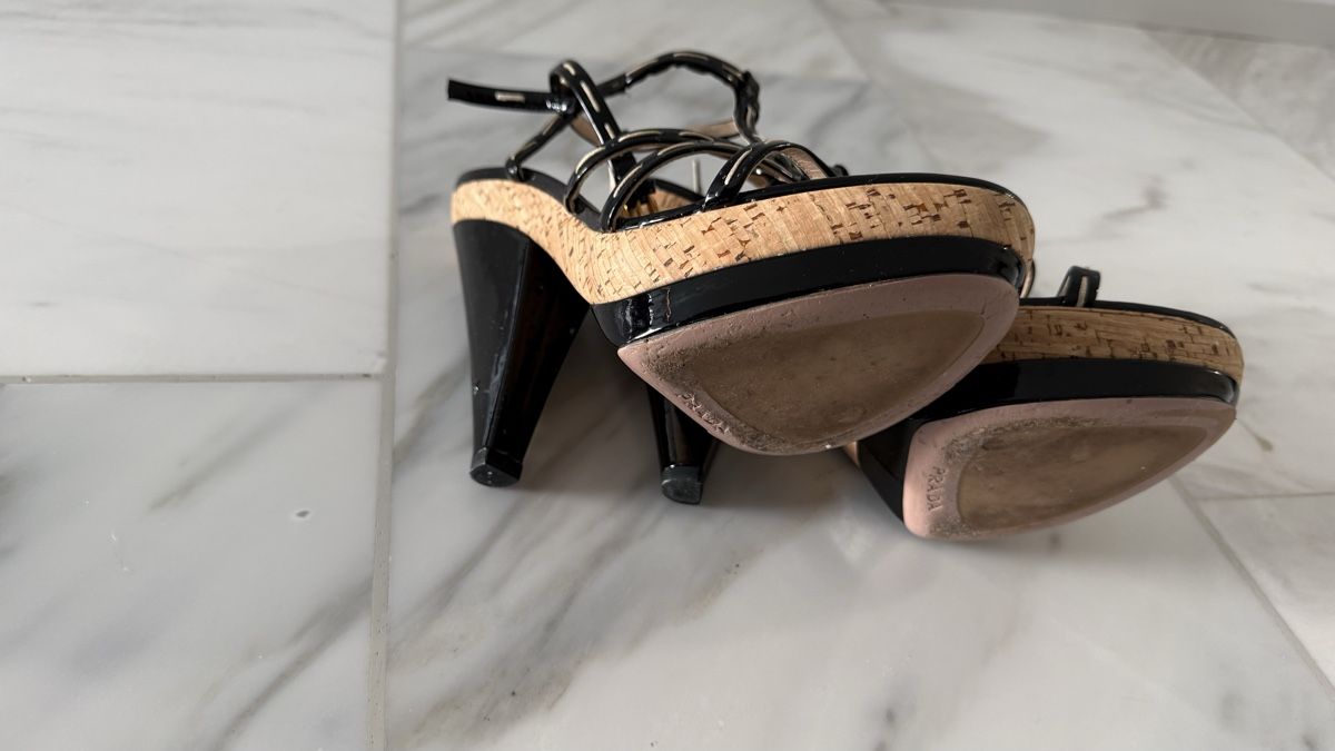 Prada Scarpe da donna: Prada Lackleder Sandalen, Schwarz, Grösse 39 – Usato da Horw venduto da TripleJay 3
