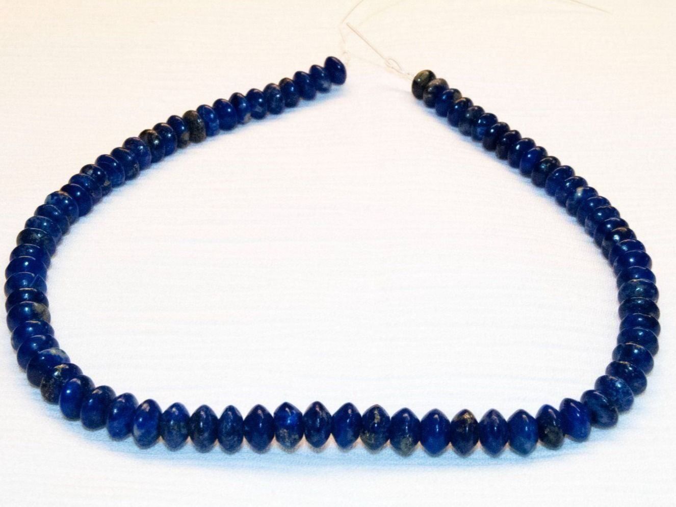 Pietre preziose: Strang Lapislazuli für Kette – Nuovo e nell'imballaggio originale da Zollikofen venduto da pico27