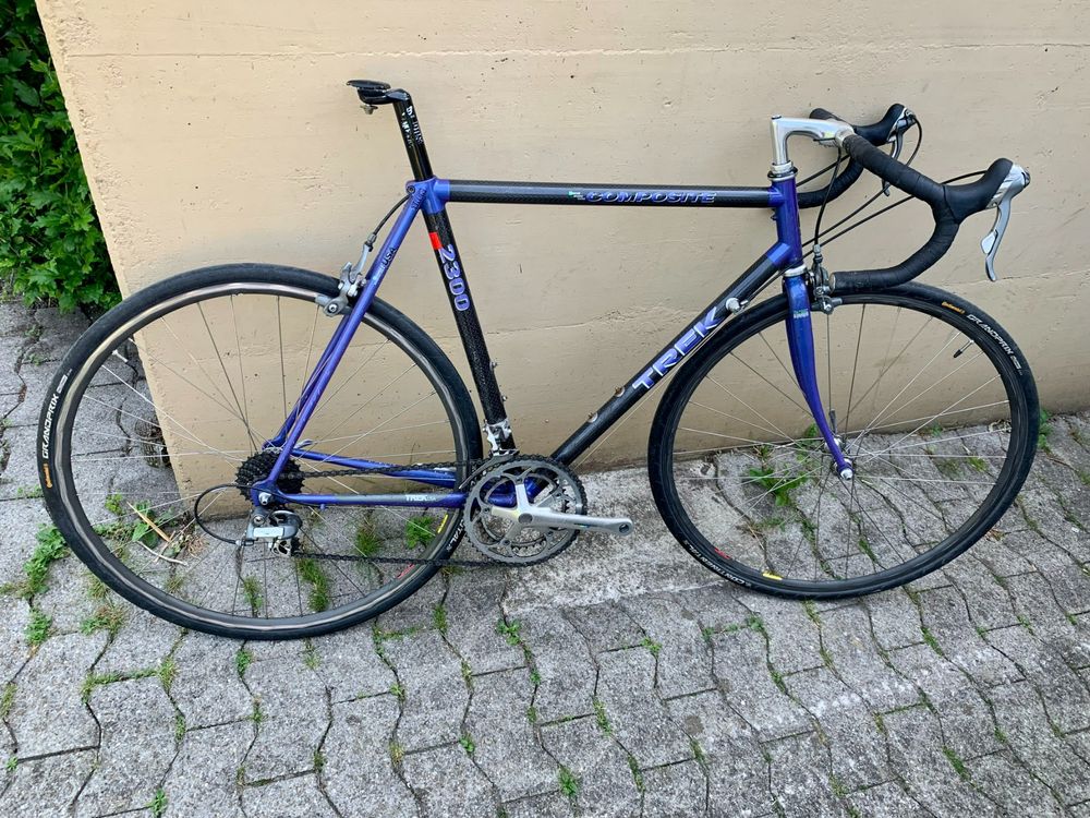 Trek 2300 deals road bike