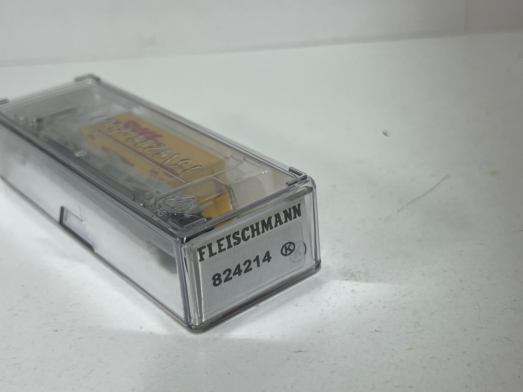 Fleischmann Modellini di ferrovie: FLEISCHMANN 824214 DHL SBB  Spur N – Nuovo e nell'imballaggio originale da Neuenhof venduto da ludovicco 2
