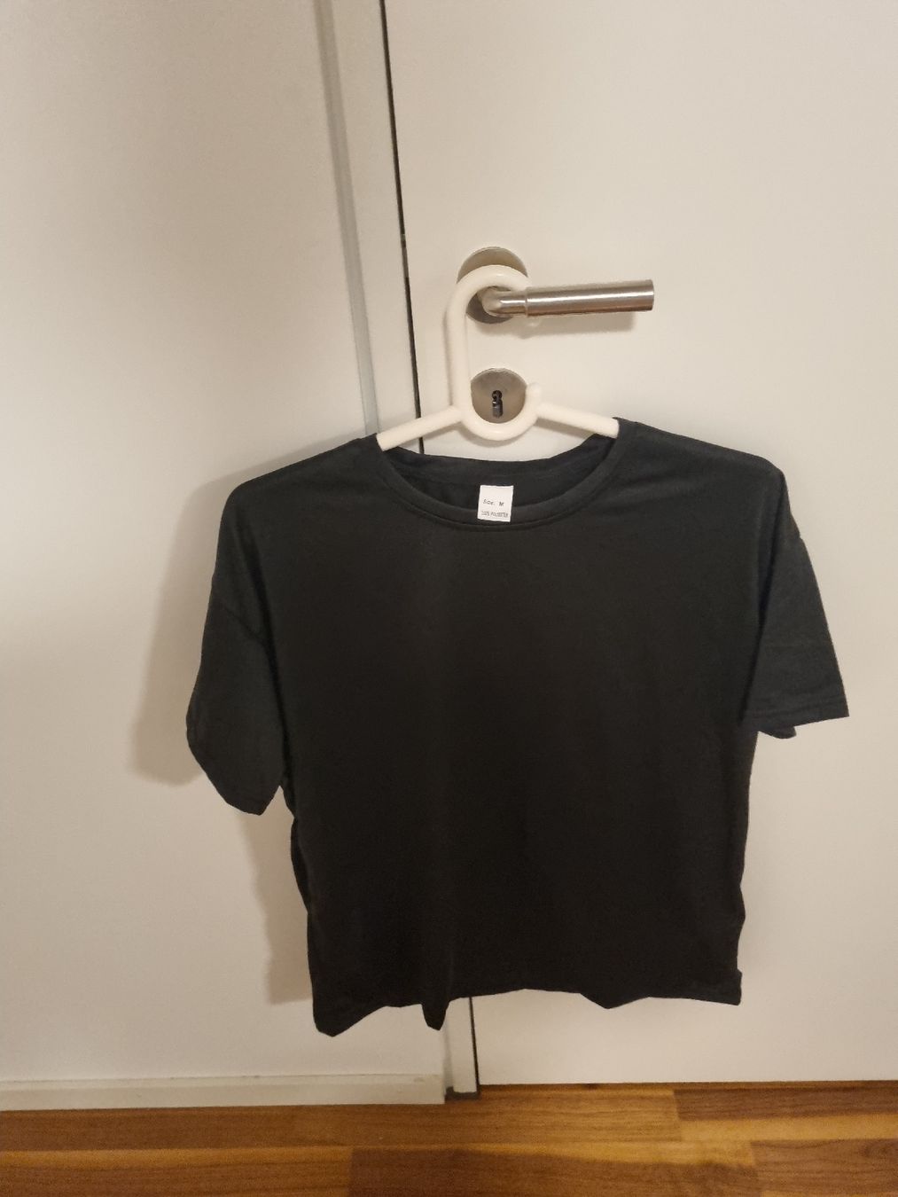 T-shirt: Schwarzes Oversize T-Shirt, Grösse M – Nuovo (secondo la descrizione) da Schlieren venduto da tig_pd7t 1