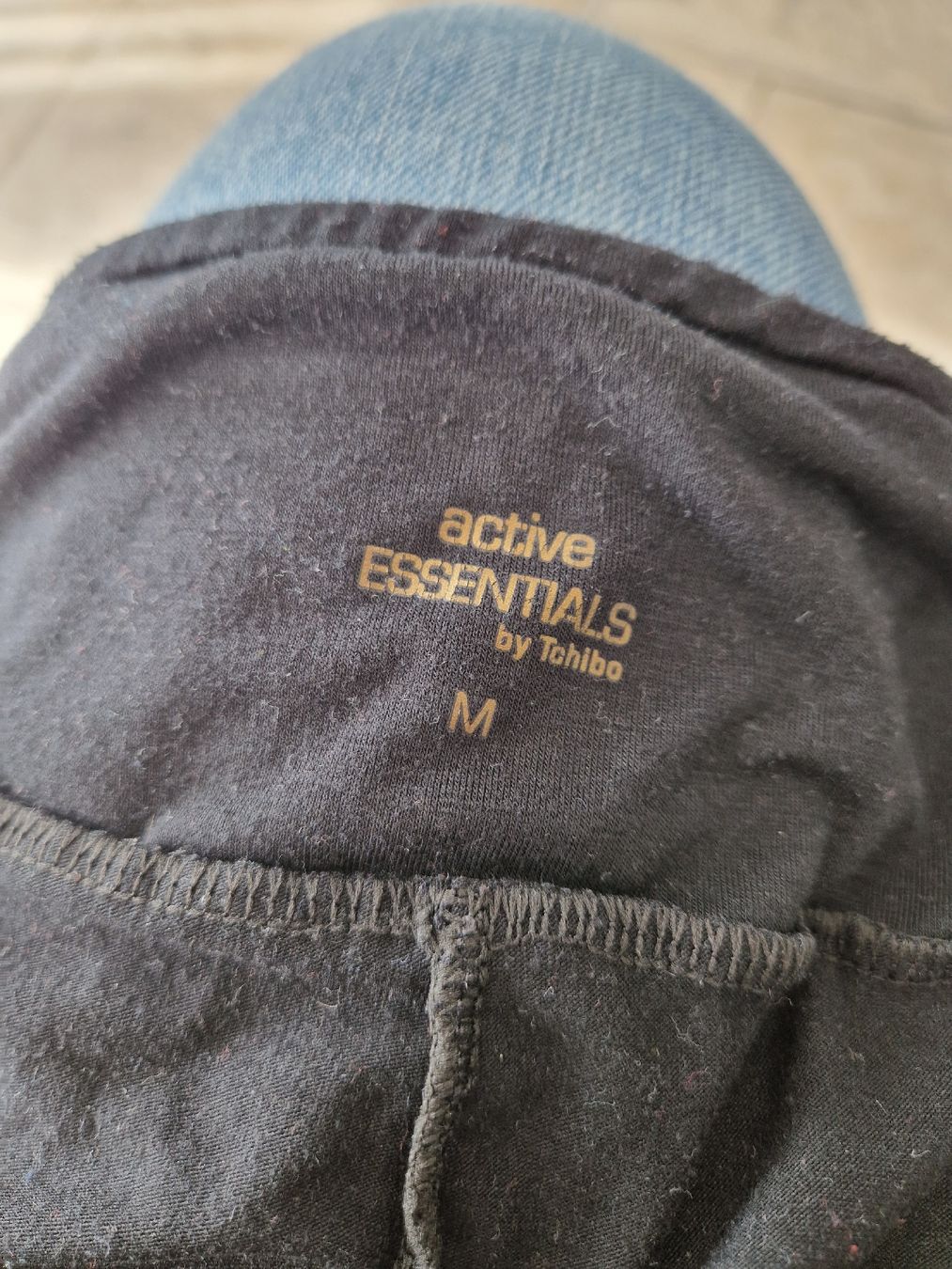 Tchibo Pantalons: Schwarze Tchibo Active Essentials Hose, Grösse M – D'occasion à Niederrohrdorf par Miripfiri 1