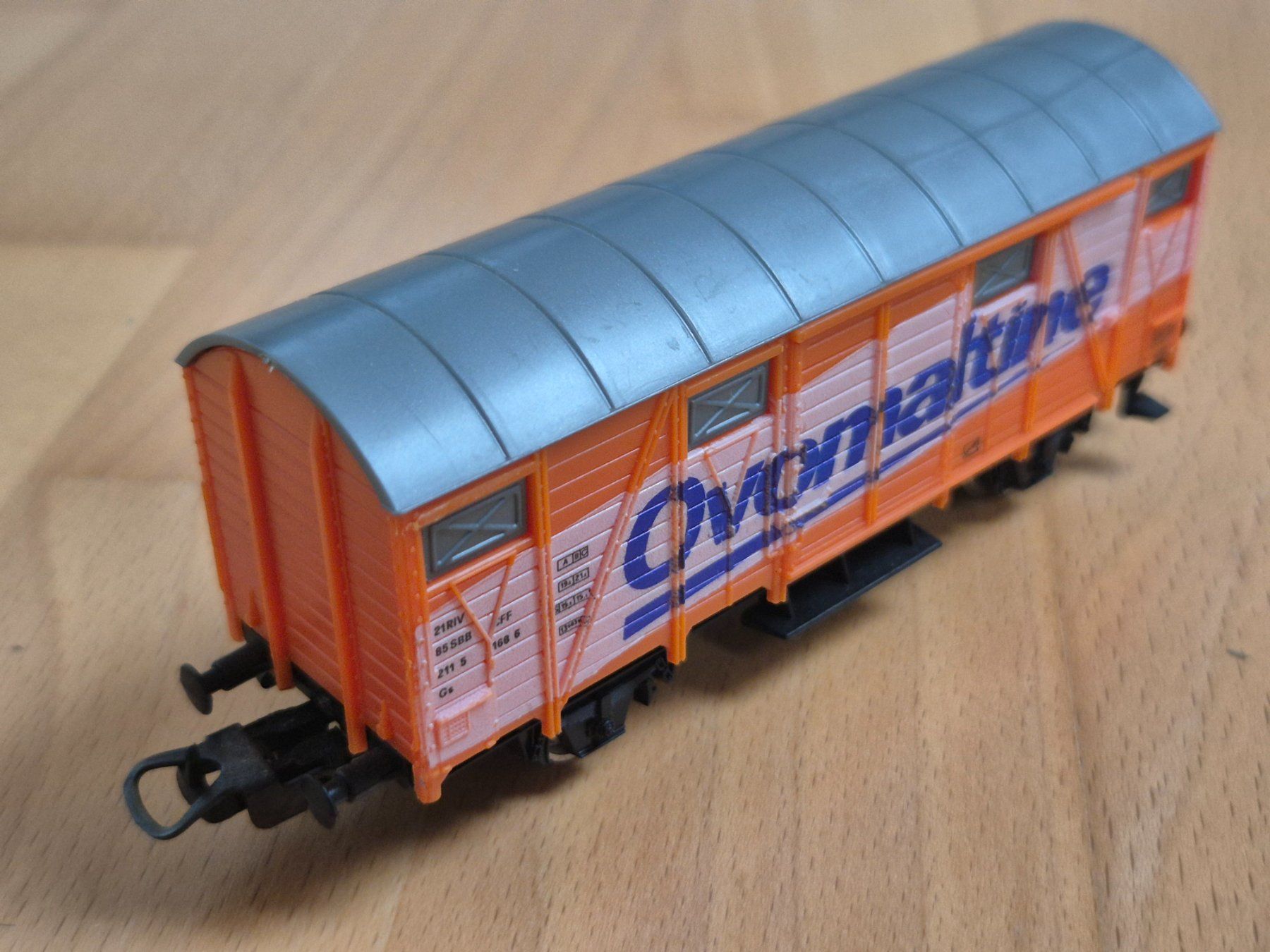 Lima Modelleisenbahnen: Güterwagen H0 Ovomaltine – Gebraucht aus Wetzikon ZH von Gterl 1