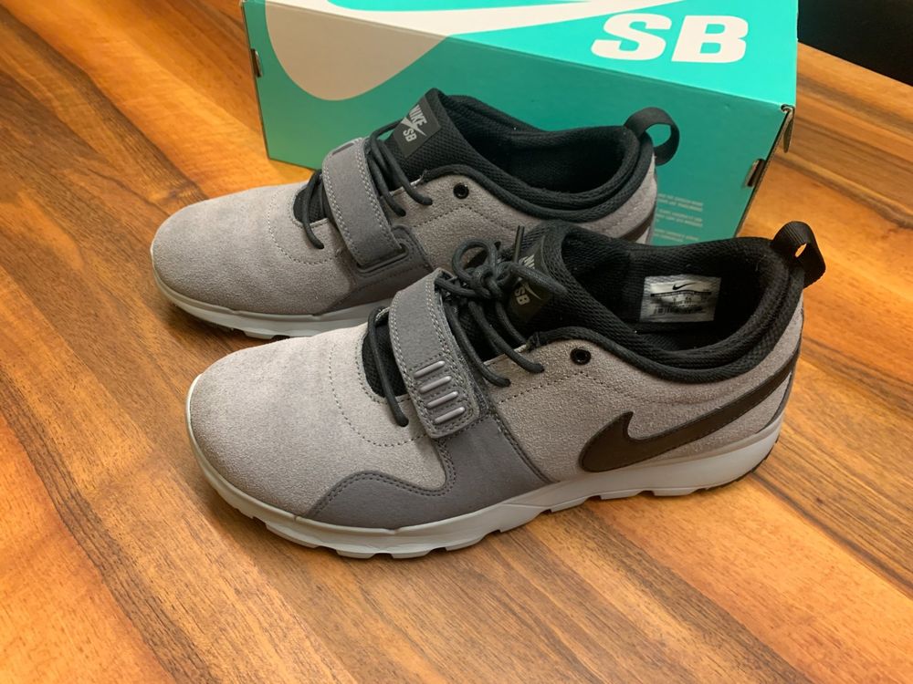 Nike Trainerendor L Schuhe Grosse Eur 44 US 10 Kaufen auf Ricardo