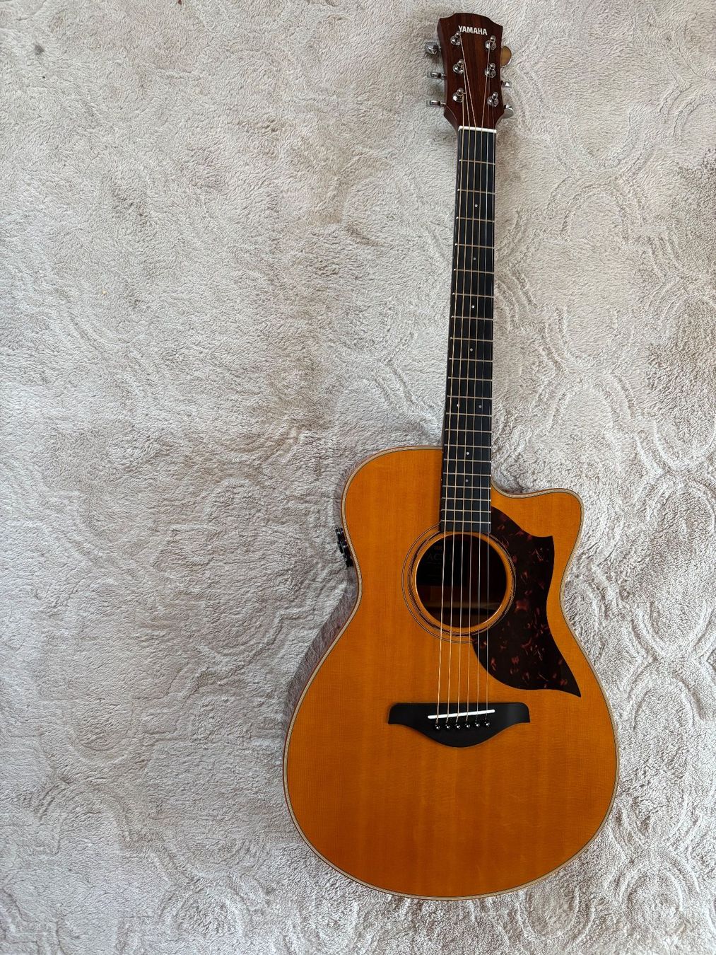 Yamaha Strumenti musicali: Westerngitarre Yamaha AC 3 M – Usato da Rickenbach LU venduto da sandacher