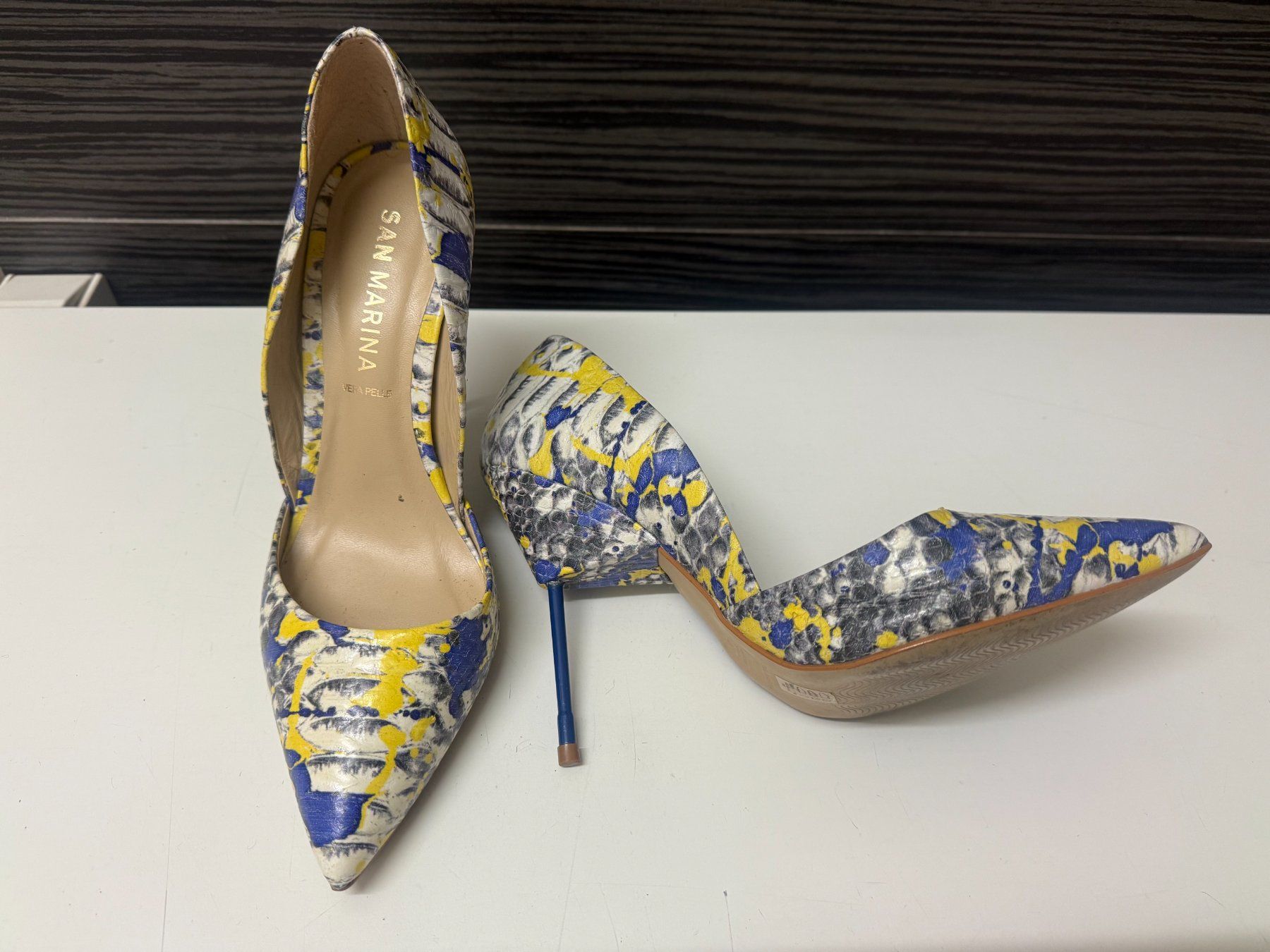 Damenschuhe: 19. Escarpins San Marina – Neu (gemäss Beschreibung) aus Le Locle von tchanatakoua