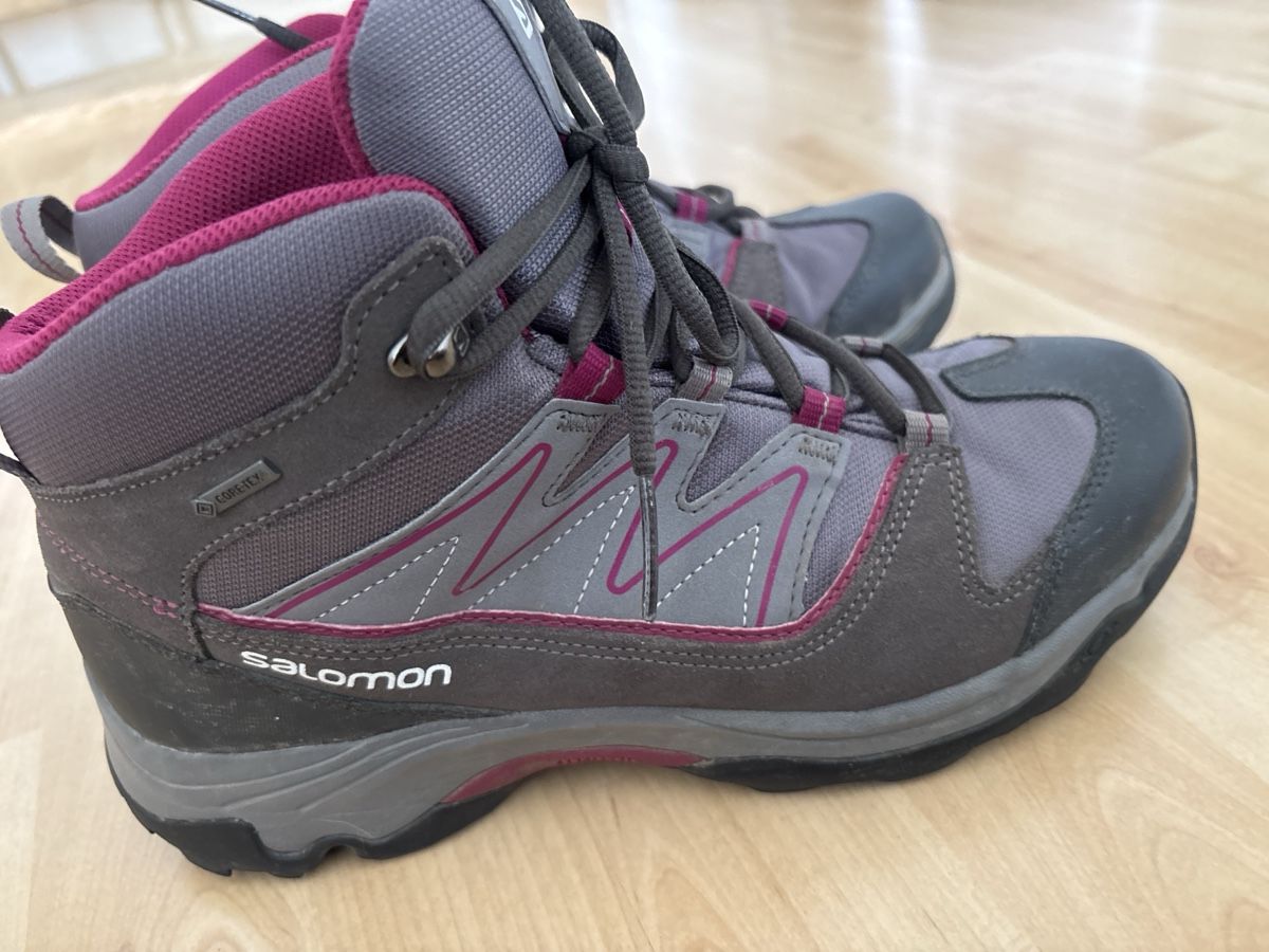 Salomon Scarpe da donna: Salomon Wanderschuhe gr.40! – Usato da Zofingen venduto da MasterPCI 2