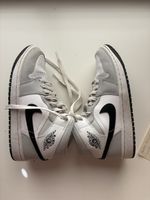 Air Jordan 1 Mid SE Grey White Size US 8.5 Used
