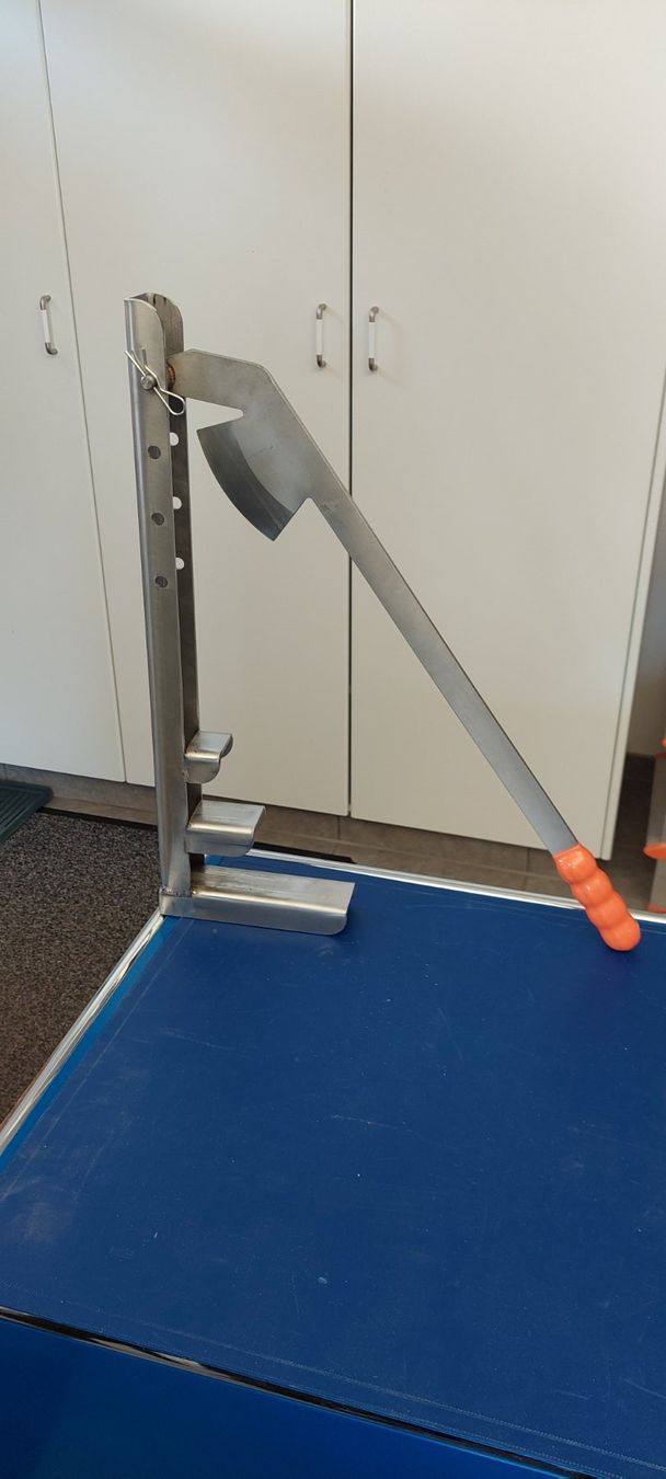Alle Werkzeuge: Holzspalter zur Wandbefestigung – Neu (gemäss Beschreibung) aus Sent von Tours_suren 2