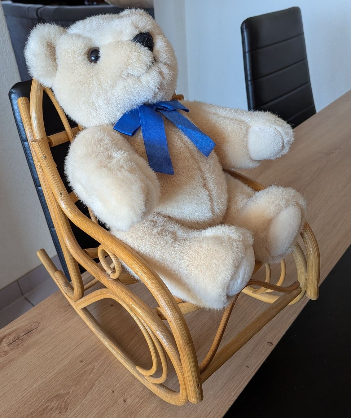 Giocattoli: Bel ours clair et sa chaise à bascule – Usato da Villariaz venduto da Mariejoconde 1