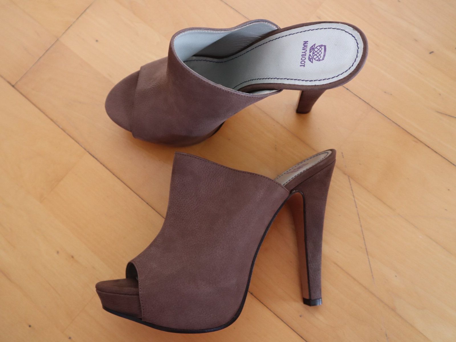 Navyboot Damenschuhe: Sandalette / High Heels, Navyboot, Gr. 38, Leder, NEU – Neu (gemäss Beschreibung) aus Wattwil von diamant1 7