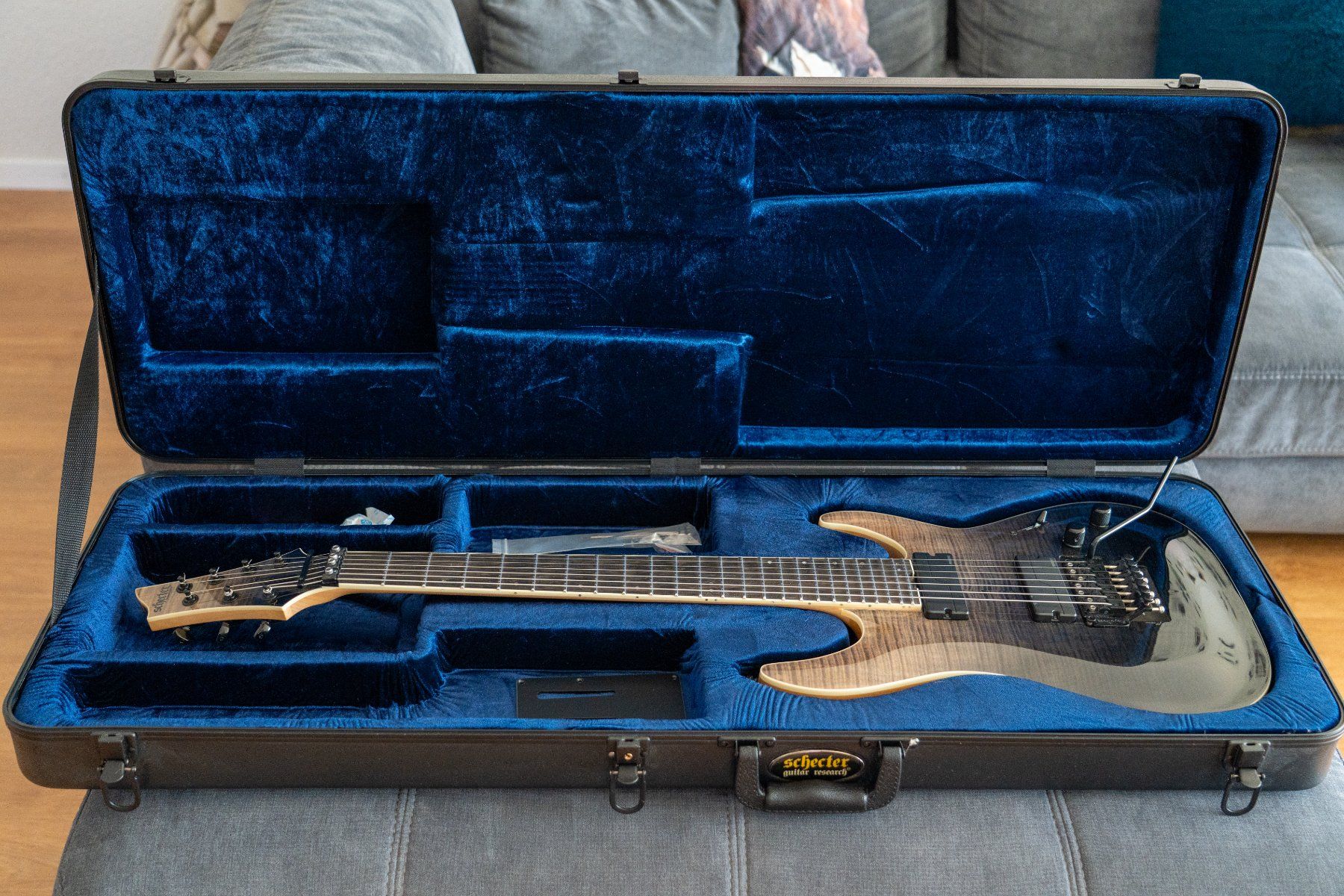 Schecter Strumenti musicali: Schecter C-7 FR SLS Elite 7 / Fishman + Koffer – Usato da Winterthur venduto da BuriCaliskan 8