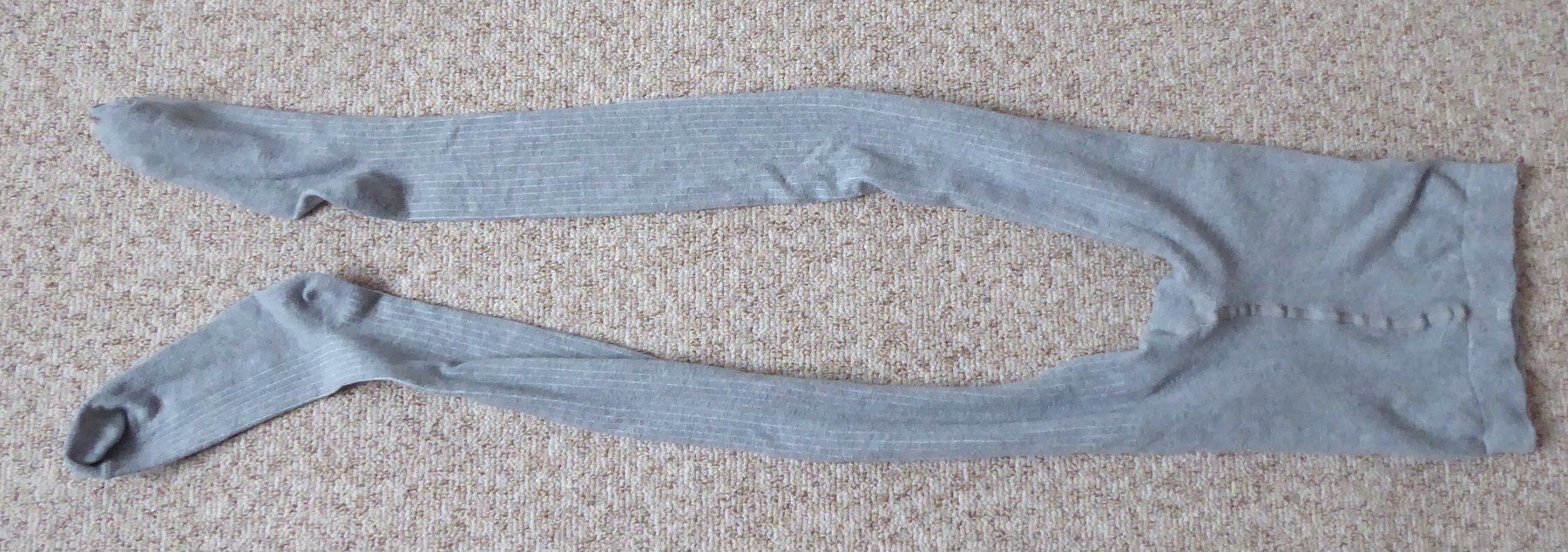 Strümpfe & Strumpfhosen: 148/152   Graue Strumpfhose neu – Gebraucht aus Wettingen von tonia3