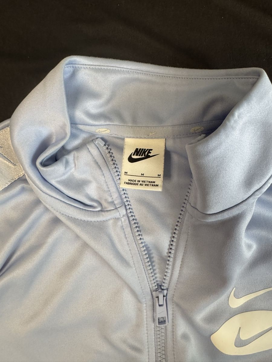 Nike Giacche: Nike Freizeitjacke hellblau Grösse M – Usato da Wittenbach venduto da dan_jzf2 1