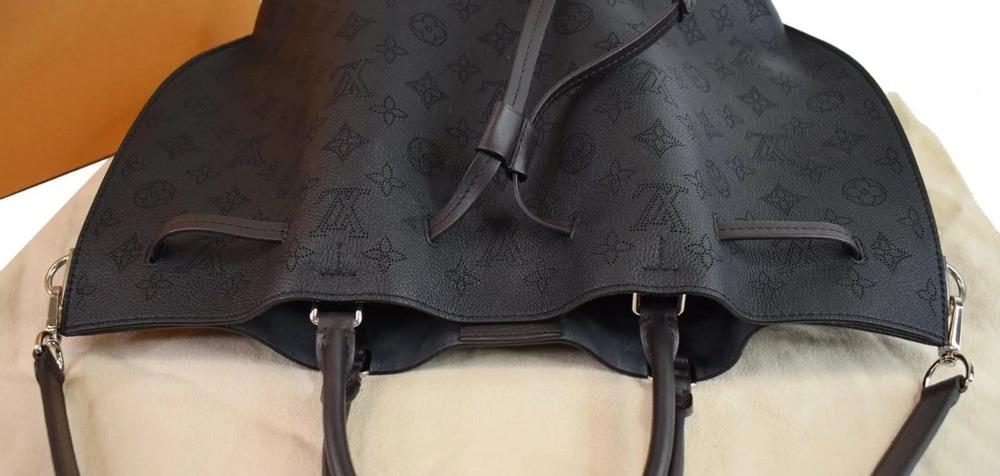 ❤️ Louis Vuitton Girolata Mahina Leder Noir 🌹