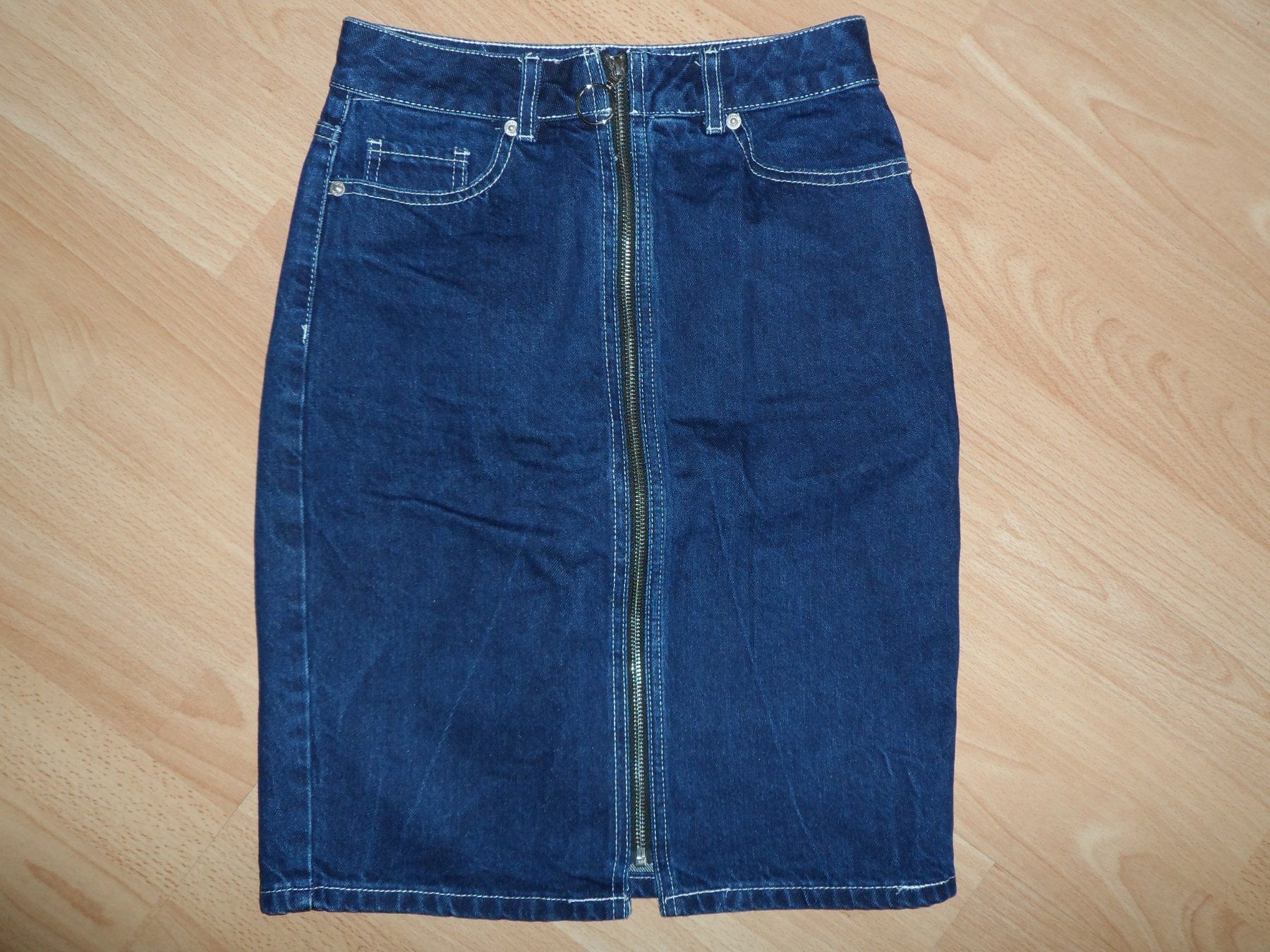 Gonne: **** DENIM Jupe Gr UK6 **** – Usato da Therwil venduto da Hcd1919