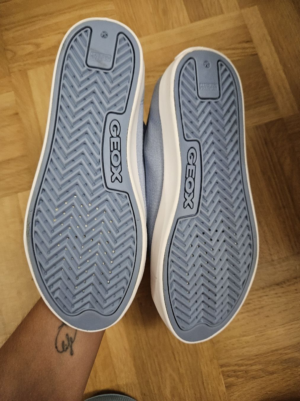 Geox Scarpe per ragazze: elsa geox sneaker – Nuovo e nell'imballaggio originale da Basel venduto da fragolina08 1