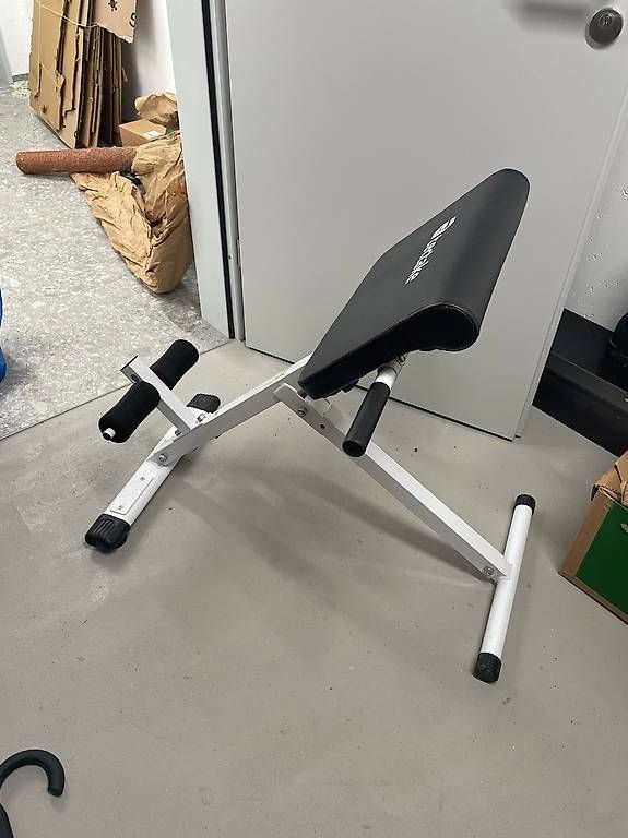 TecTake Hometrainer: tectake Rücken und Bauchtrainer Back and abdominal trainer – Gebraucht aus Birmensdorf ZH von szy_5lsn