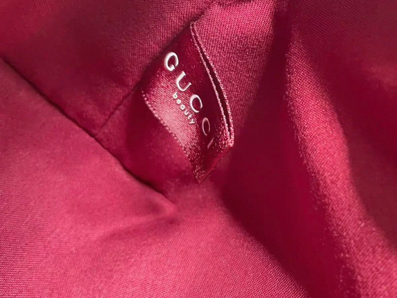 Custodie per cosmetici: 2026 Gucci Beauty make up bag – Nuovo e nell'imballaggio originale da Chur venduto da Madeys 3