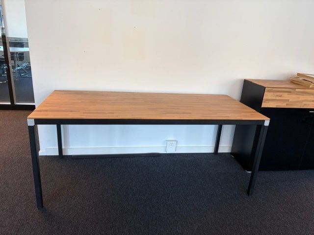 Scrivanie: Schreibtisch/Bürotisch – Usato da Zürich venduto da Catherine1966