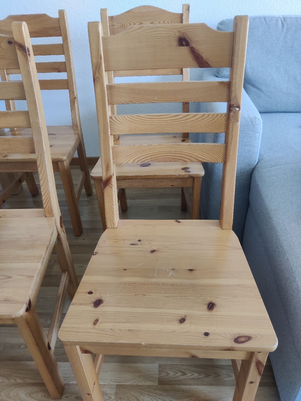 Chaises: 4 Holzstühle – D'occasion à Biel/Bienne par liv_n92q 4