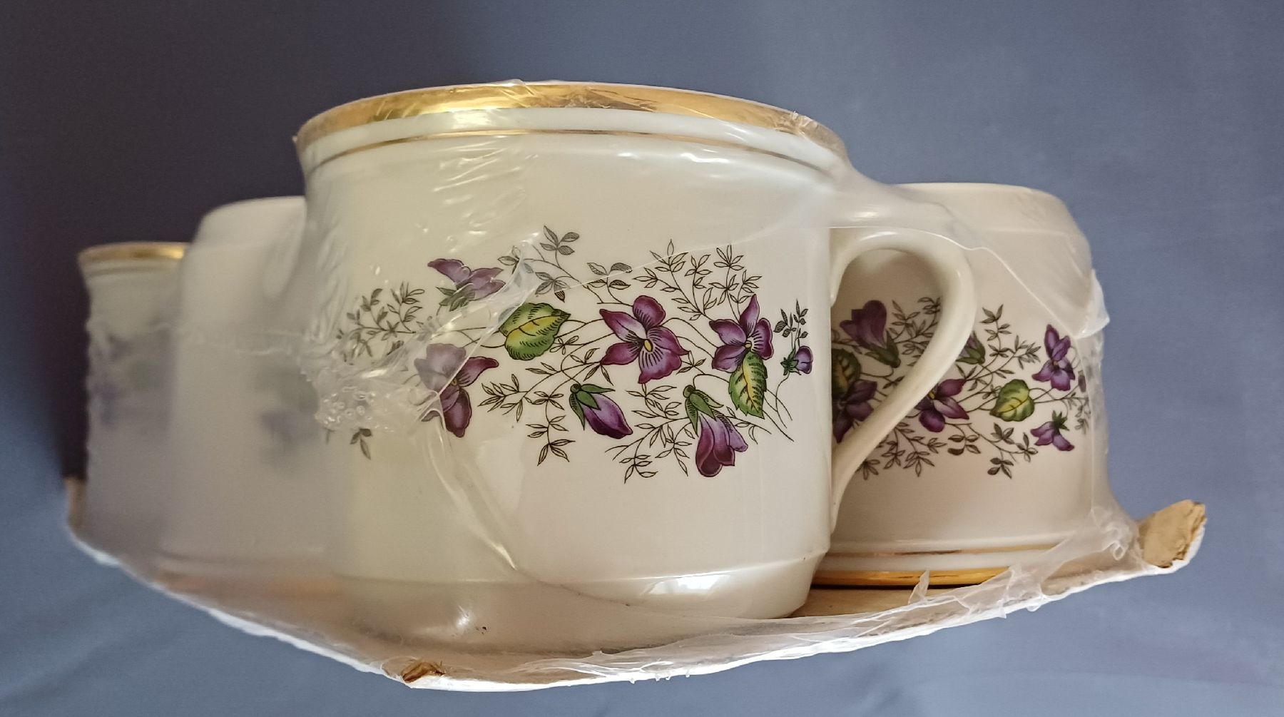 Tazze: Suppentassen, ca. 3-4 dl – Nuovo e nell'imballaggio originale da Volketswil venduto da Anzaru 1