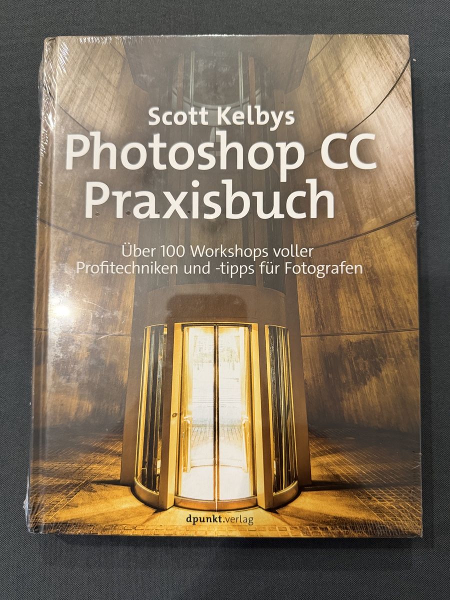 Libri: Scott Kelbys Photoshop CC Praxisbuch – Nuovo e nell'imballaggio originale da Winterthur venduto da ca__tj5n