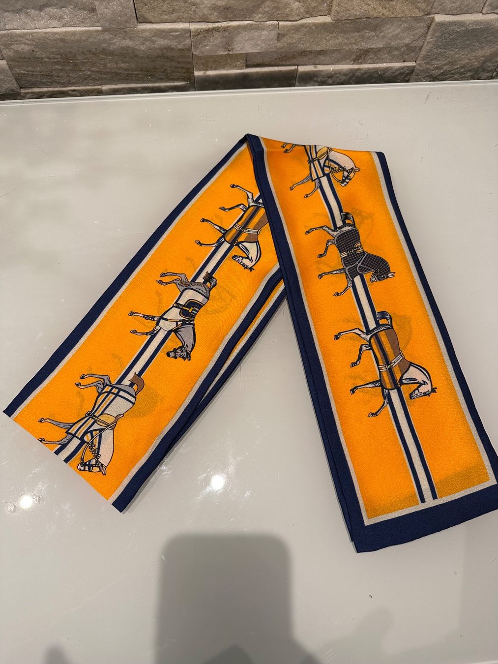 Foulards, Tücher & Schals: Lässiges Twilly – Neu und originalverpackt aus Hittnau von LuxAndMore 2
