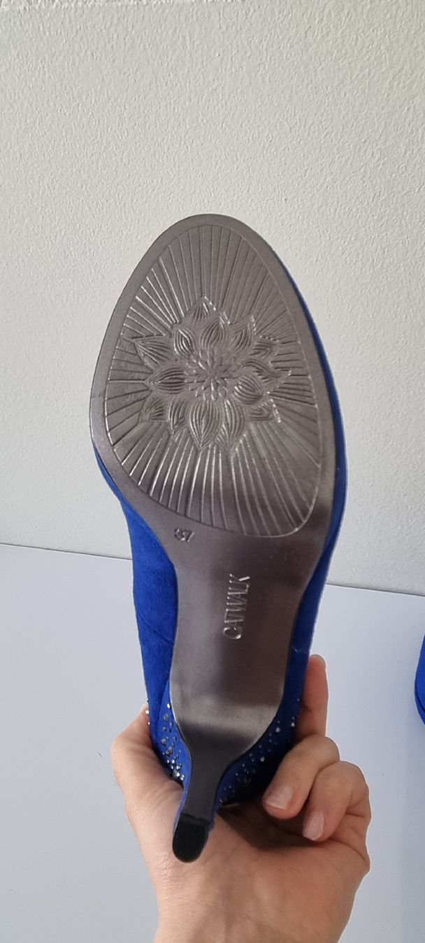 Scarpe da donna: Blu shoes by Catwalk – Nuovo e nell'imballaggio originale da Mendrisio venduto da ann_d9pf 3