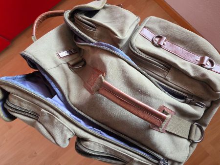 smarter Reiserucksack mit div. Aussen-und Innentaschen