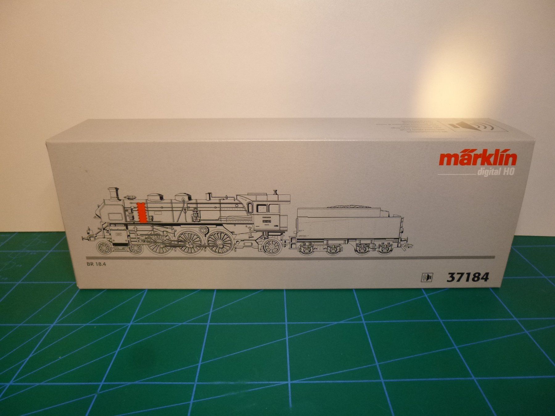 Märklin Trains électriques: Märklin BR 18.4 Digital avec son – Neuf avec emballage d'origine à Colombier NE par Morel56 9