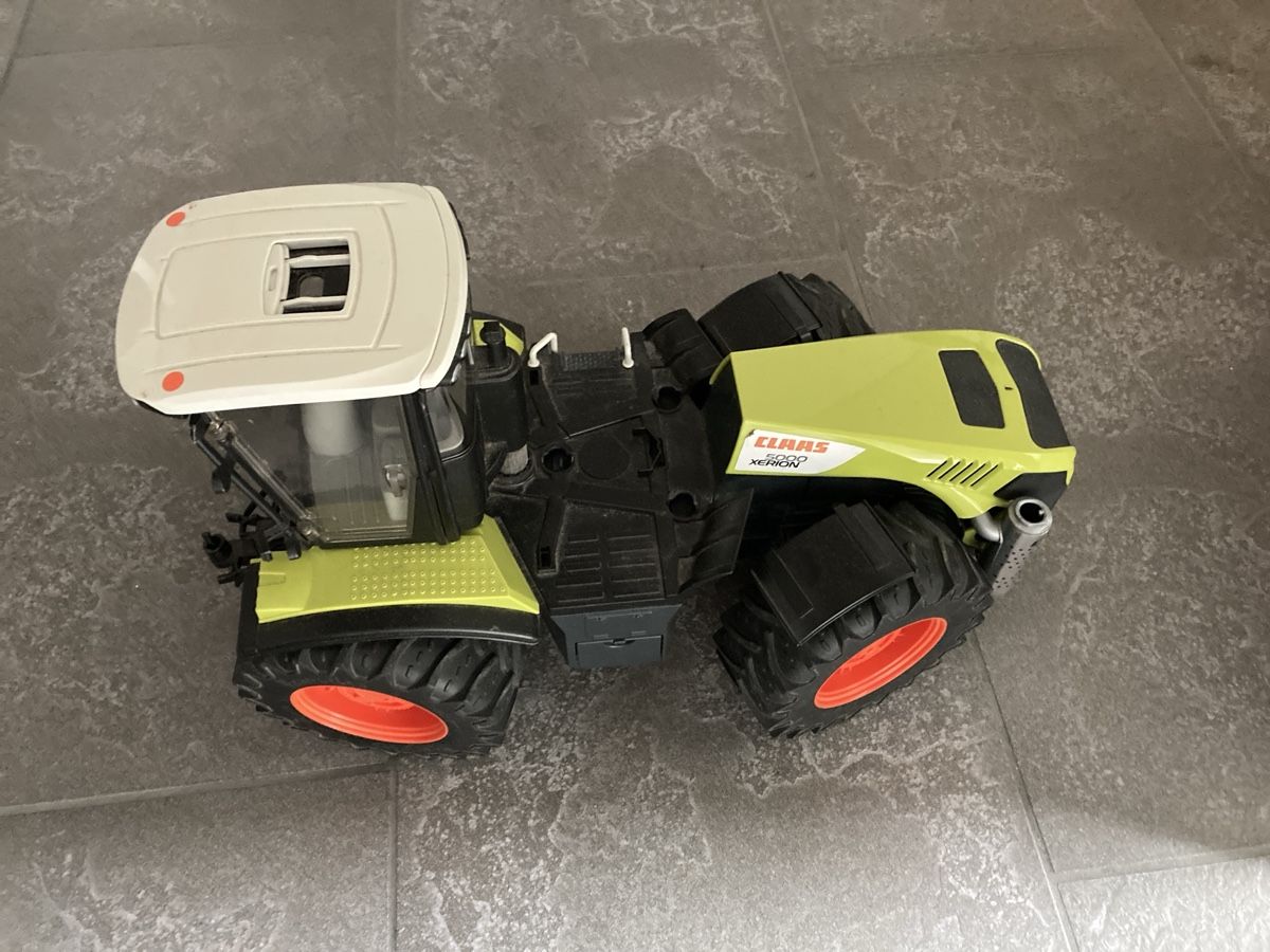 Claas Traktoren: Claas Xerion 5000 Traktor – Gebraucht aus Gunzwil von Heimatchochi 2