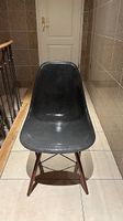 Chaise Eames Fibre de verre edition Vitra