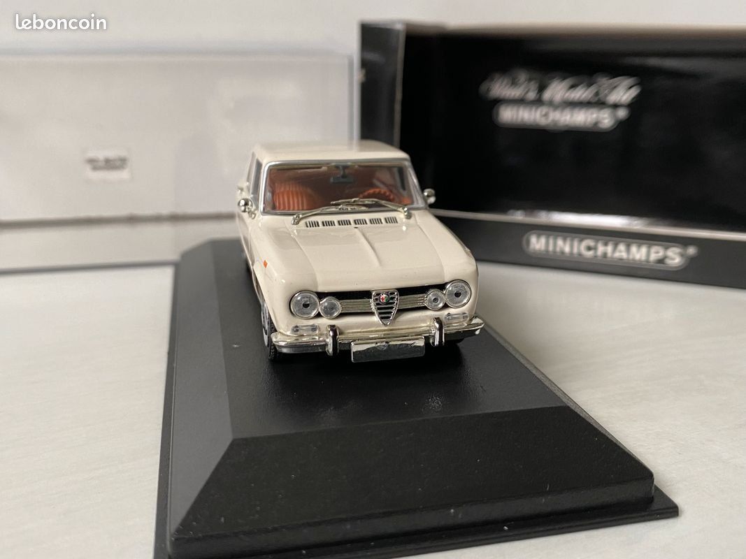 Alfa Romeo Modellini d'auto: Alfa Romeo Giulia (1970) – Nuovo e nell'imballaggio originale da Flawil venduto da Imperiosud 2