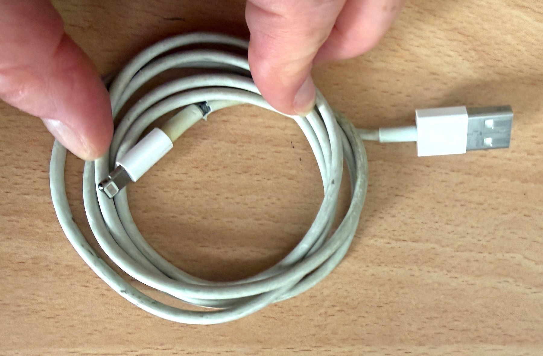 Apple Laufwerke & Adapter: Lot 4 Apple USB power adapters + câble 1 m offert – Gebraucht aus Veyrier von Szurkemaci 7