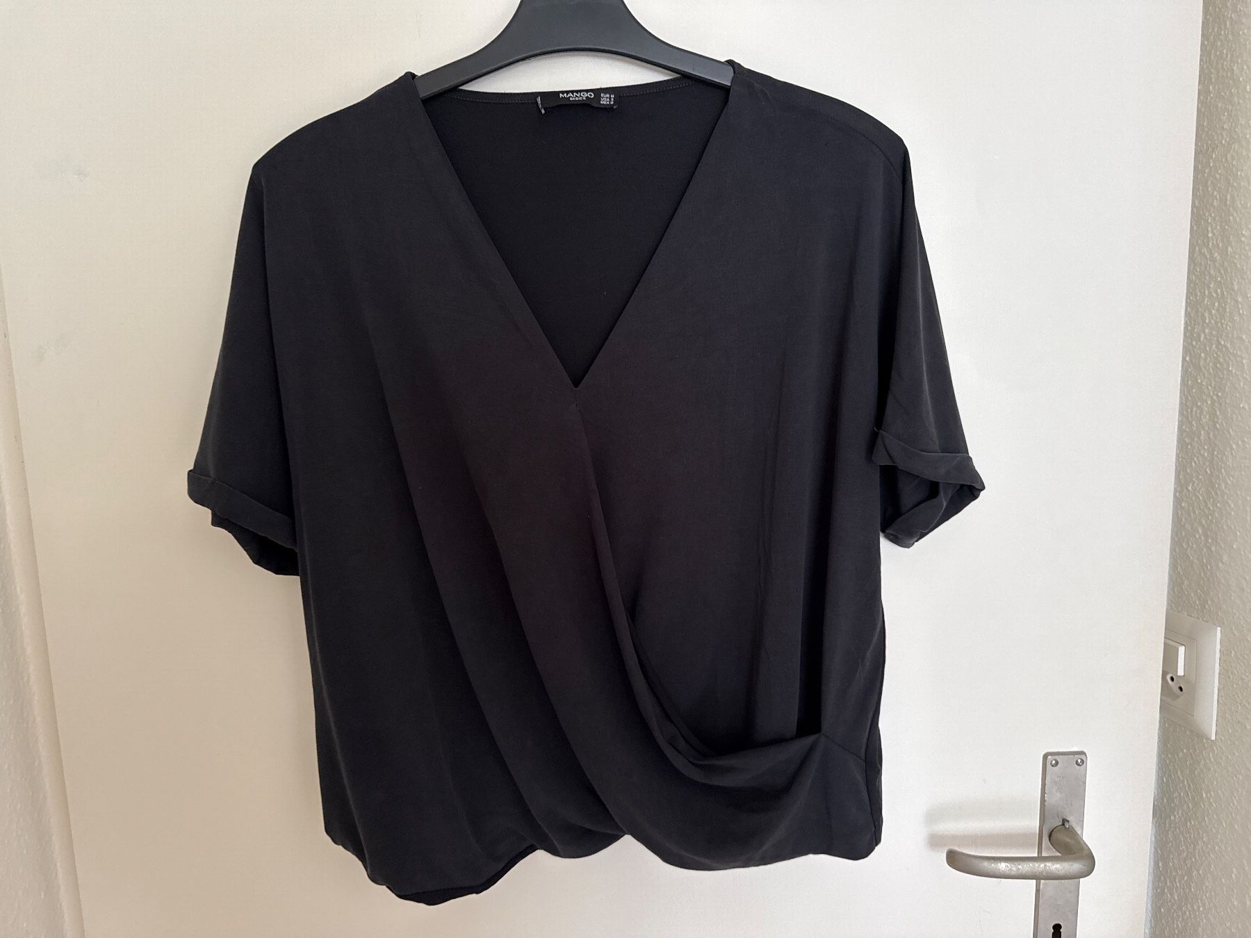 Mango Blusen: Bluse MANGO Basics EUR M – Gebraucht aus Horgen von linuxrp