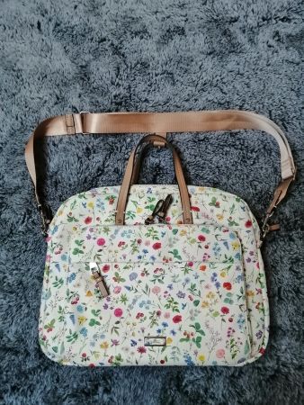 Parfois Damen Tasche Umhängetasche weiss mit Blumen farbig