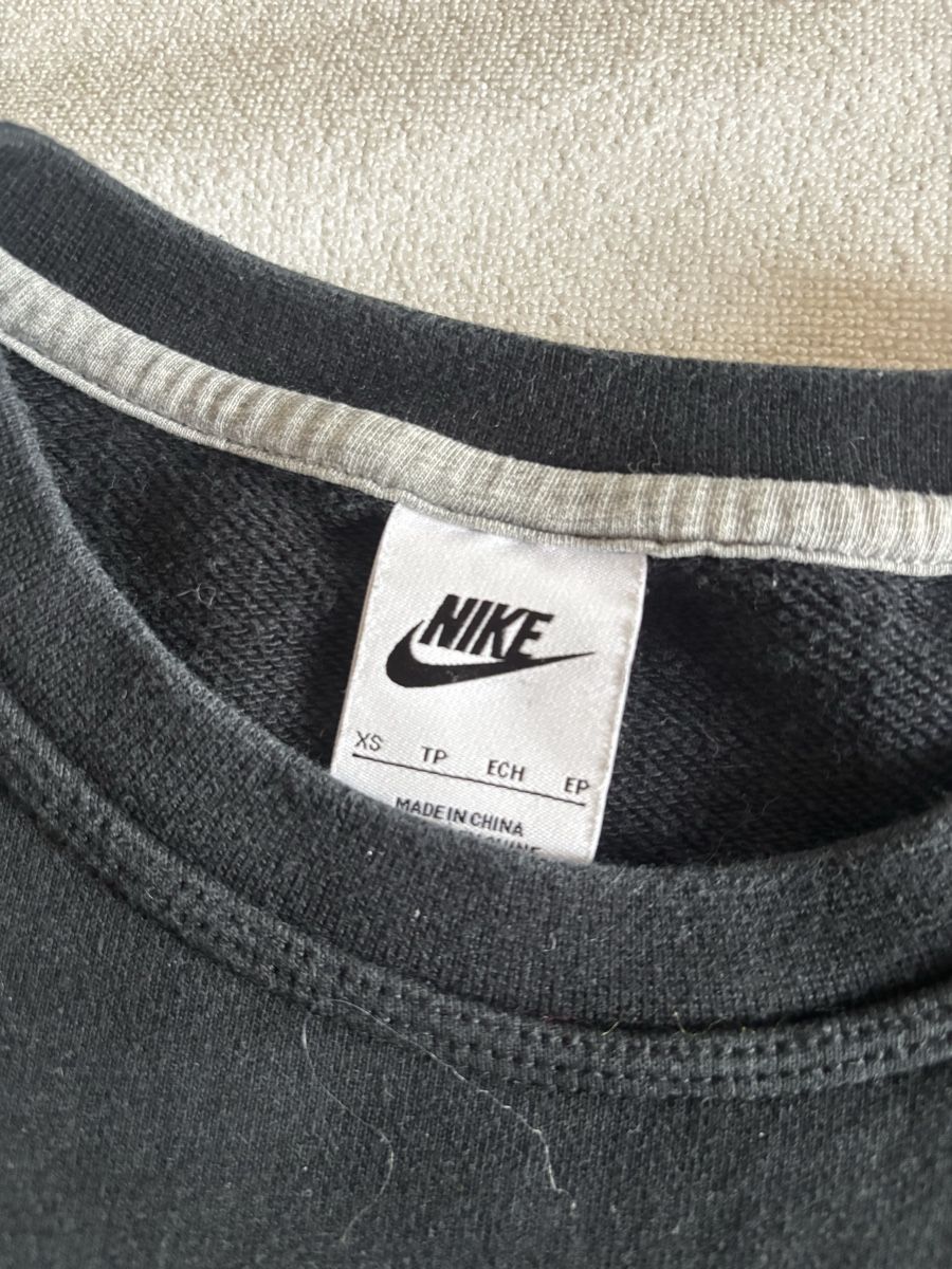 Nike Maglioni & Felpe: Sweat-shirt Nike – Nuovo (secondo la descrizione) da Vouvry venduto da sha_rk5q 2