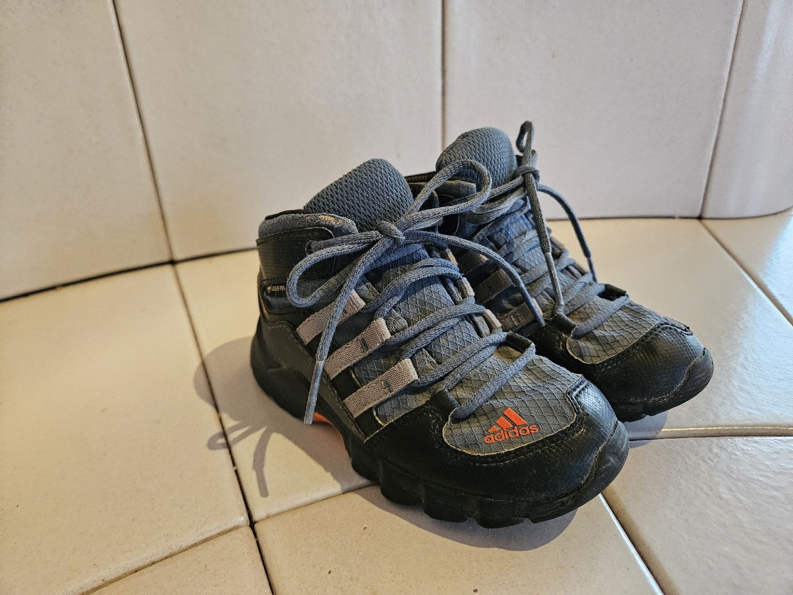 Adidas Scarpe per ragazzi: adidas treckingschuhe terrex 25 – Usato da Ermensee venduto da cristi89