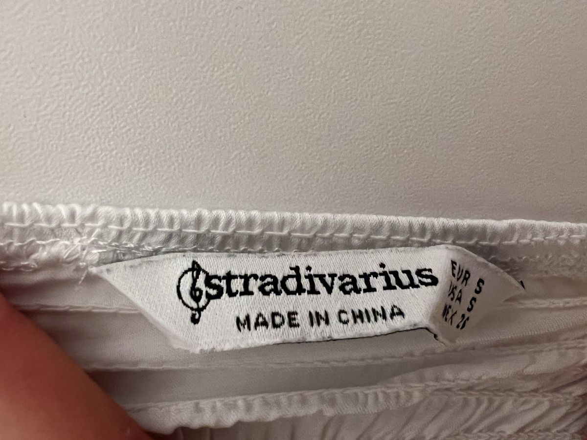 Stradivarius Tops: weisses satin Top, Stradivarius – D'occasion à Erlenbach par paulina.rad 3